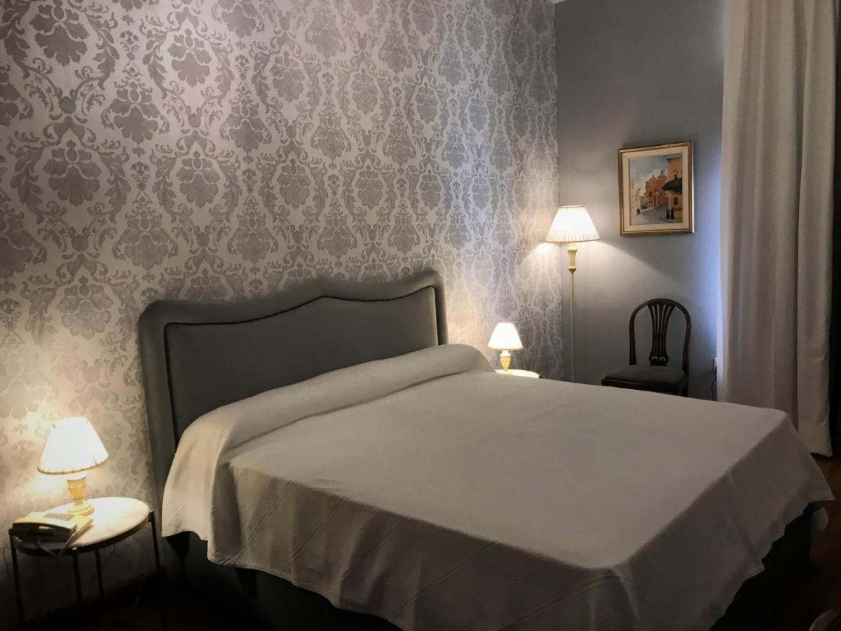 Castille Hotell